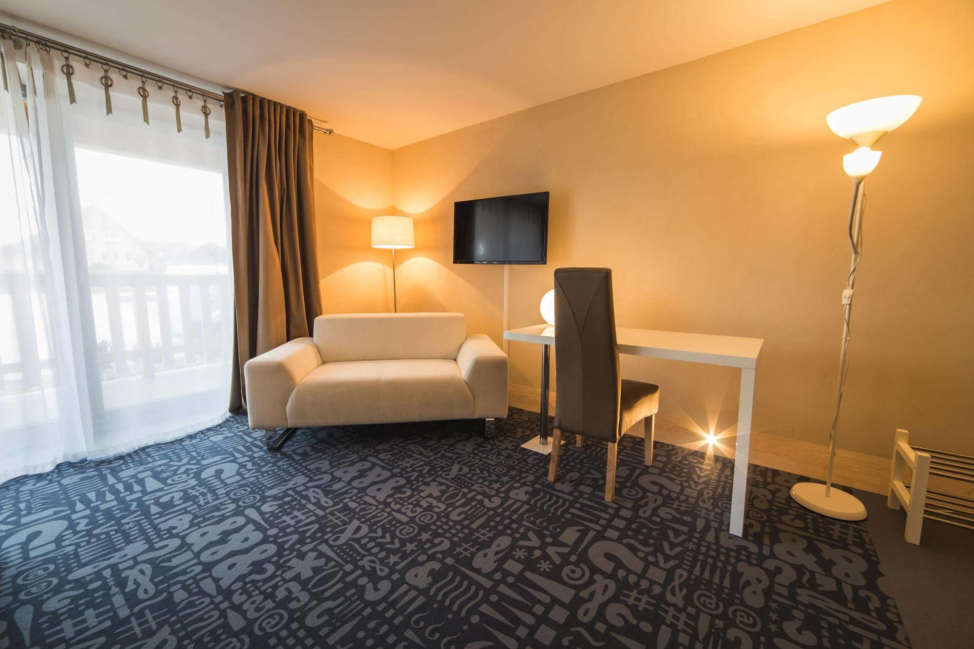 Hotel Le Dormeur Dorlisheim Экстерьер фото